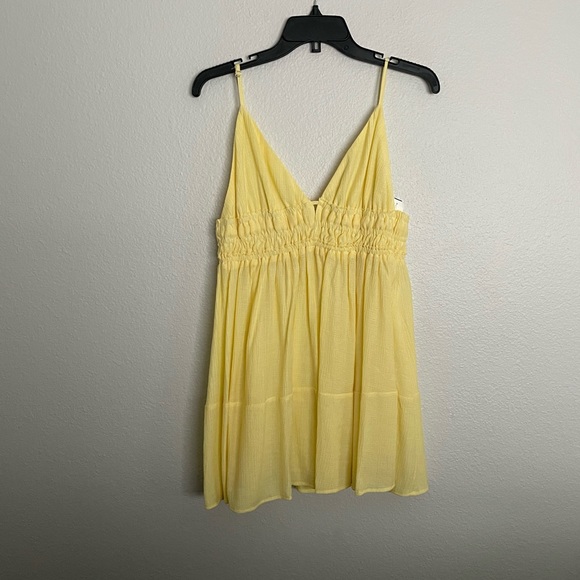 🆕 NWT yellow v neck mini sundress - Picture 2 of 6